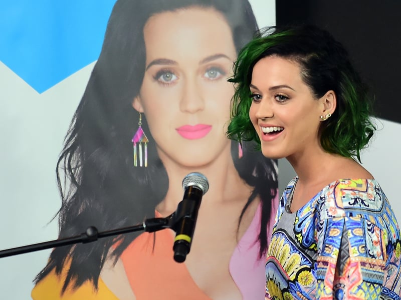 Roar, released in 2013, is an empowering pop anthem that celebrates strength, resilience, and self-discovery. The music video reinforces this message with its jungle setting, depicting Perry's transformation into a powerful and confident figure. The song's uplifting lyrics and the video's vibrant visuals resonated with audiences worldwide, making it one of Perry's most enduring hits