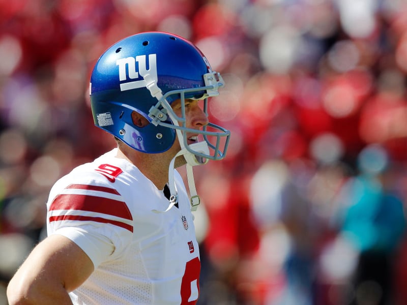 2008 saw the first sports star lead the Tartan Day Parade - American Footballer Lawrence Tynes, who played for the New York Giants. Tynes played for the Scottish Claymores for a few games in 2002.