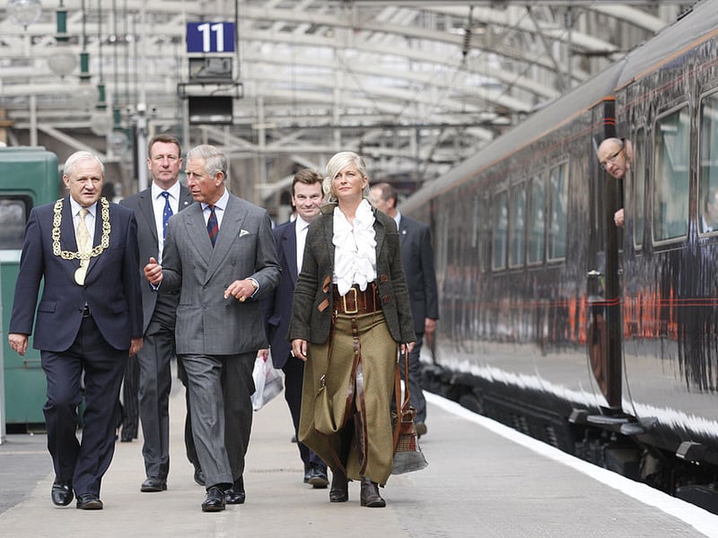The then Lord Provost of Glasgow Bob Winter (pictured, far right, with King Charles) was at the head of the parade in 2011.