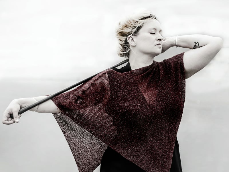 Eliza Carthy, known for her ability to cross genres and styles, will perform at The Beacon on April 5.  Her powerful voice and captivating fiddle playing have made her an influential figure in contemporary music.