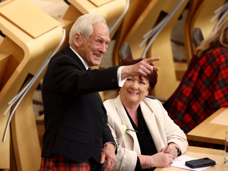 The first politicians to lead the parade was George Reid (later Sir George Reid) in 2007. At the time he was Presiding Officer of the Scottish Parliament.