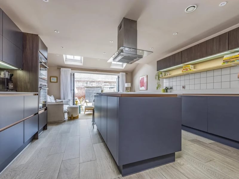 This home has a guide price of £650,000 and £675,000 and it is being sold with Nexa Properties.