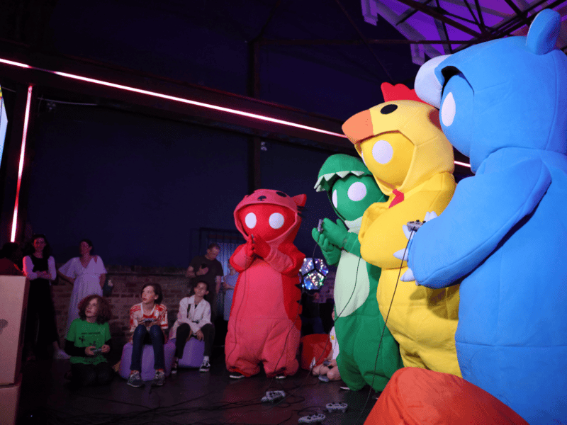Play and learn about one of Nintendo’s most iconic characters, Mario, whilst learning a fact or two about the character’s history. 