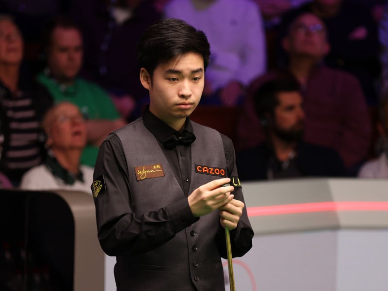 China's Si Jiahui enjoyed a remarkable run at the 2023 World Snooker Championship, winning three qualifying matches before reaching the semi-final where he lost to eventual winner Luca Brecel, despite leading the match 14-5. He's 25/1 to go two better this year.