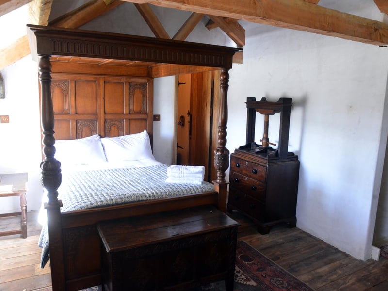 Stays in the accommodation will include admission to the museum during its opening hours. 