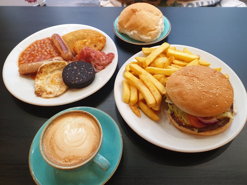Best Breakfast & Coffee - Snax Cafe - Edinburgh