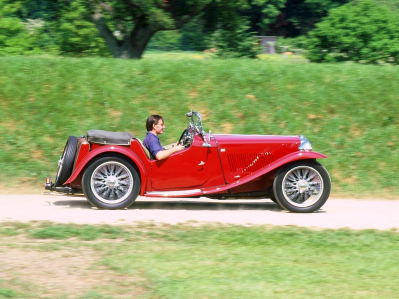 The acting great's first car was a 1938 MG. She once told how the only problem was that it was a convertible and she never learned how to put up the roof, meaning she had to don a mackintosh and hat whenever it rained.