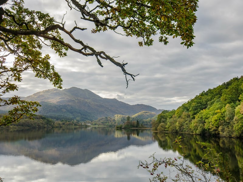 Already a stunning location in its own right, Loch Venachar in the Trossachs is off the beaten path with both the north and south shores designated as Dark Sky Discovery Sites.
