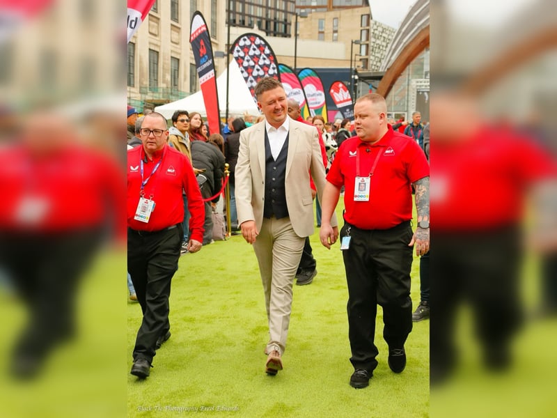Kyren Wilson makes his way along the 'green carpet' to the Crucible at the launch of the snoooker world championships in Sheffield: Photo: Errol Edwards, Black Tie Photography
