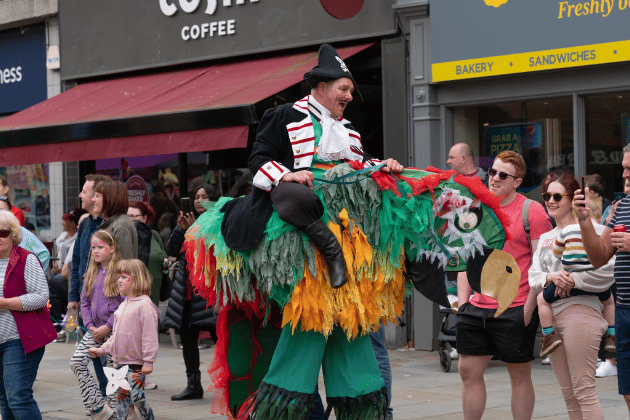 Scarborough Streets will feature a captivating mix of outdoor performances, interactive events, creative workshops, and eye-catching murals. Throughout the weekend, the town's streets will be alive with diverse entertainment, including mesmerizing circus acts, enchanting puppetry, dynamic dance performances, and engaging theatrical shows. 📌 Various locations throughout Scarborough, North Yorkshire, YO11.