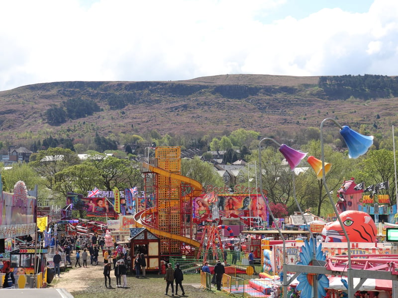 Join the traditional May Day celebrations at the Ilkley Carnival: A May Day Extravaganza. This family-friendly event takes place on Monday, May 5th, 2025, as a parade starts at The Grove and makes it's way to it's final destination -  East Holmes Field in Ilkley 📌 East Holmes Field, Ilkley, West Yorkshire, LS29 0BZ.