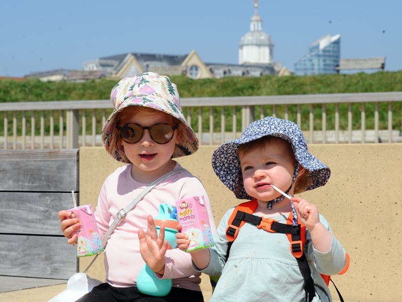 The people of Portsmouth are enjoying the sunshine as a mini heatwave hits. 

Pictured is: (l-r) Evelyn (3) and Penelope Sargent (1) from Fareham.

Picture: Sarah Standing (290425-5435)