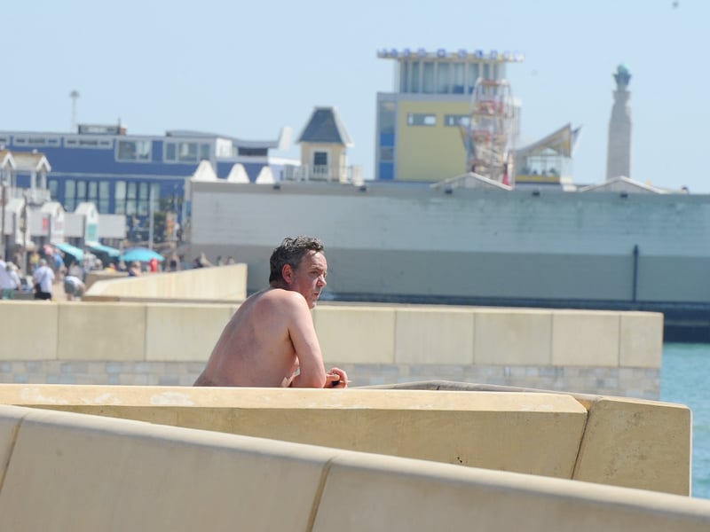 The people of Portsmouth are enjoying the sunshine as a mini heatwave hits. 


Picture: Sarah Standing (290425-5435)