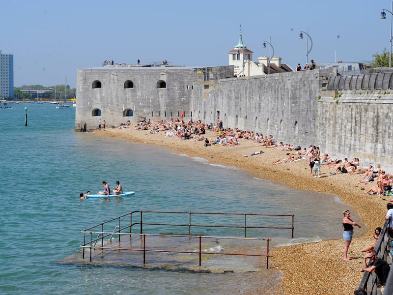 The people of Portsmouth are enjoying the sunshine as a mini heatwave hits. 

Picture: Sarah Standing (290425-5435)