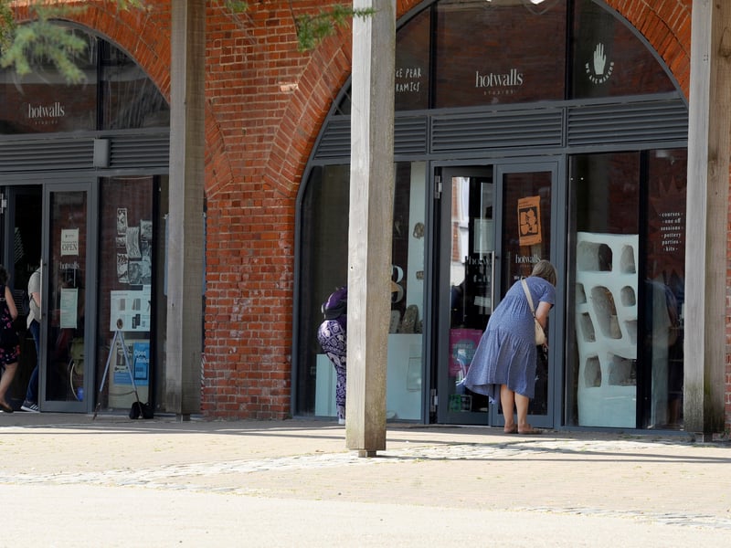 The people of Portsmouth are enjoying the sunshine as a mini heatwave hits. 

Picture: Sarah Standing (290425-5435)