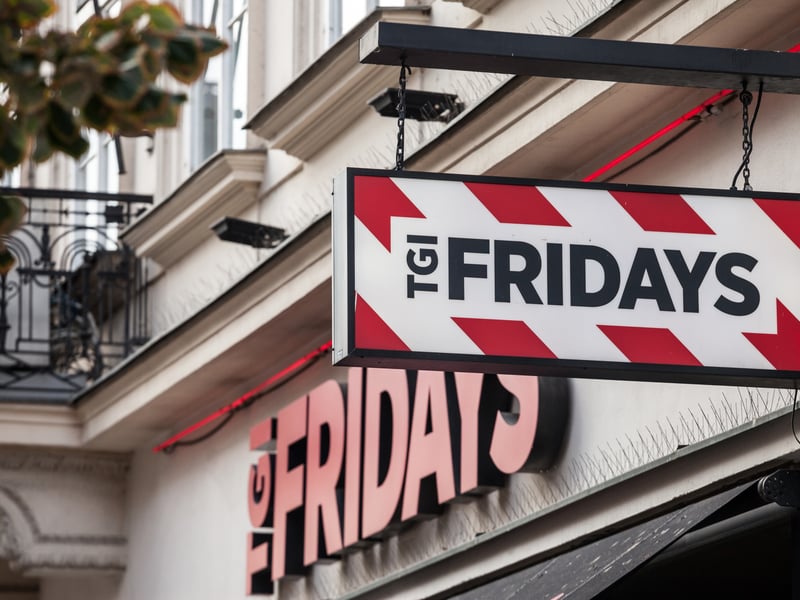 TGI Friday is currently offering a deal which includes 25% off your bill across food and drink. The deal runs all day from Monday to Friday for a limited time. 