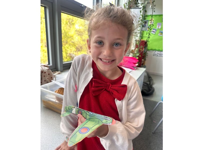 Arundel Court Primary School has celebrated the 80th anniversary of VE Day. Students have turned up to school in red, white and blue outfits and they have been learning about VE Day. 