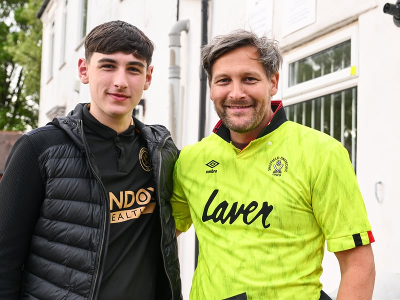 Sheffield United fan gallery v Bristol City (a)