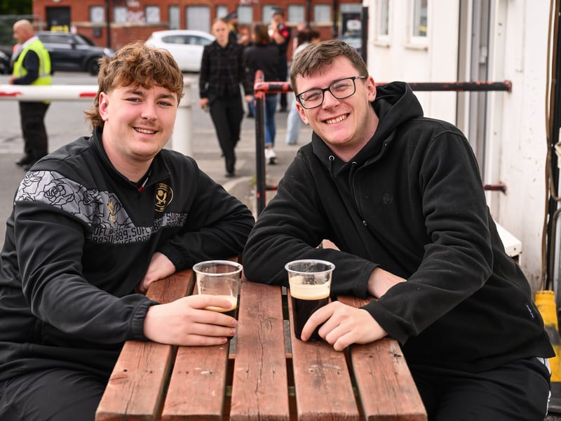 Sheffield United fan gallery v Bristol City (a)