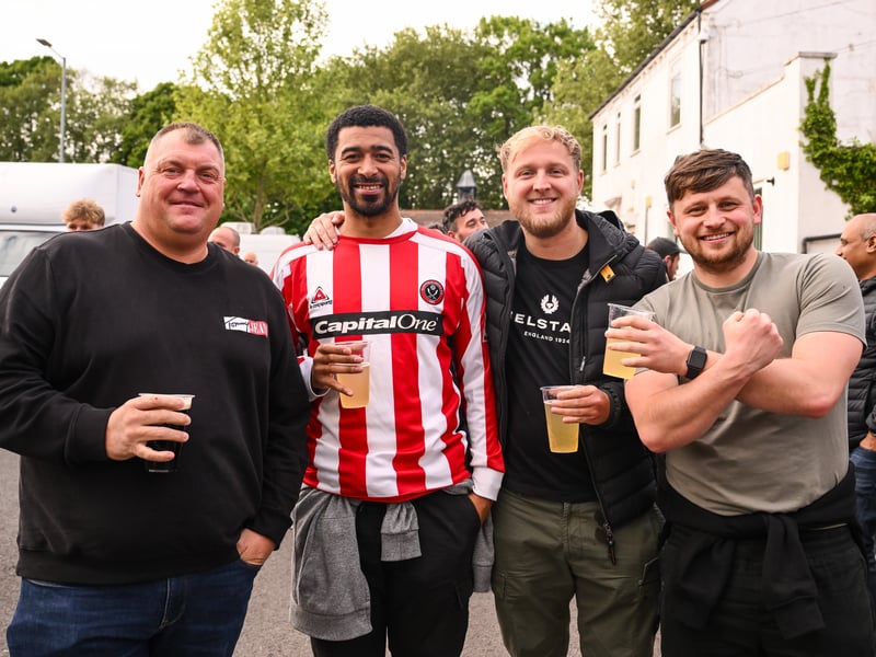 Sheffield United fan gallery v Bristol City (a)