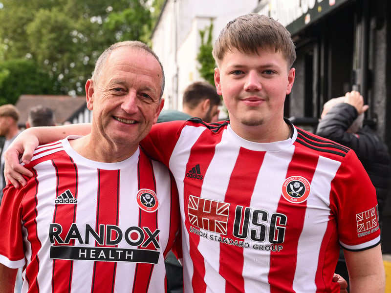Sheffield United fan gallery v Bristol City (a)