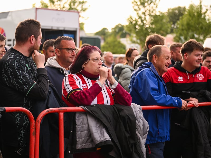 Sheffield United fan gallery v Bristol City (a)
