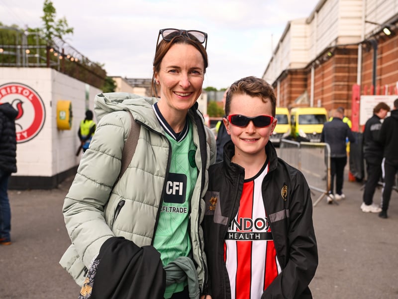 Sheffield United fan gallery v Bristol City (a)