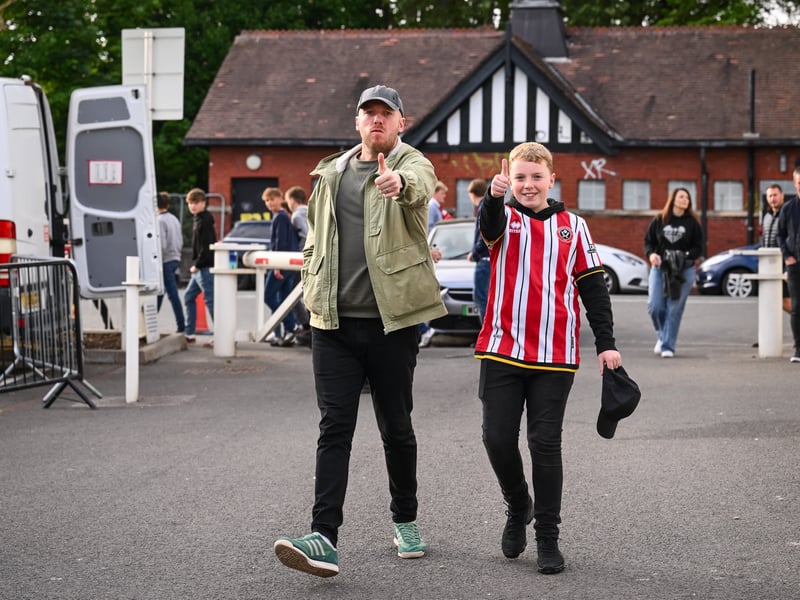 Sheffield United fan gallery v Bristol City (a)