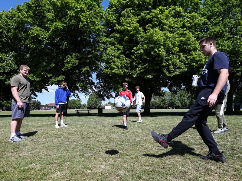 People enjoying the sunshine this weekend. 

Picture: Chris Moorhouse (100525-64)