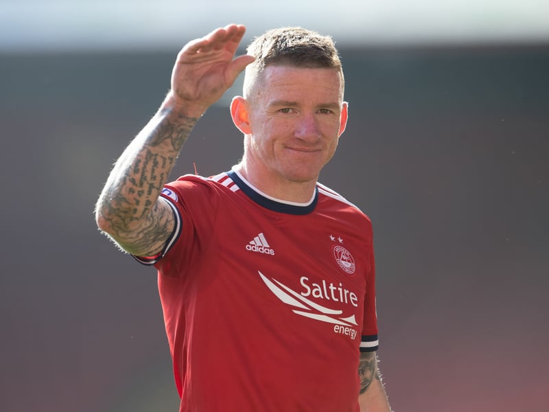 Returned to Aberdeen after picking up a few trophies with Celtic and added another 135 league appearances to the 206 from his first spell. A modern day legend at the Granite City club.