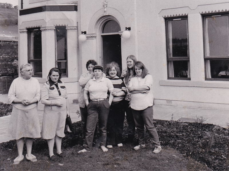Oakdale House provided a refuge to women who are homeless in April 1985. It had been completely modernised and refurbished by the Cyrenians. Pictured are residents with, sedond from right, warden Sarah Whittle.