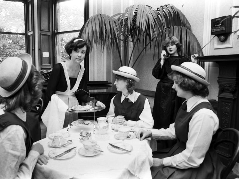 Cranley School for Girls won an 'Edinburgh in the Thirties' competition in October 1978, with the pupils dressed in Thirties fashion to enjoy tea and cakes.
