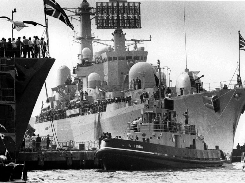 HMS Bristol returning from the Falkland Islands, September 1982. 