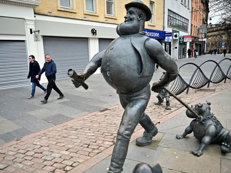 Based in Dundee, the Thomson family heads up media empire DC Thomson, who publish a range of newspapers and magazines, as well as the famous Dandy and Beano comics. They have a net worth of £1.446 billion, up by £79 million from last year.