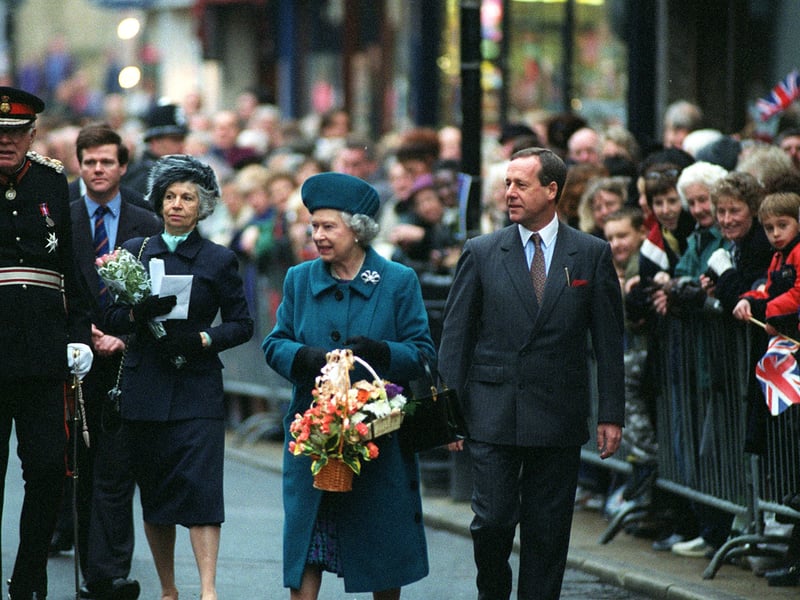 The Queen on Oxford Street during her visit to the town in December 1998.