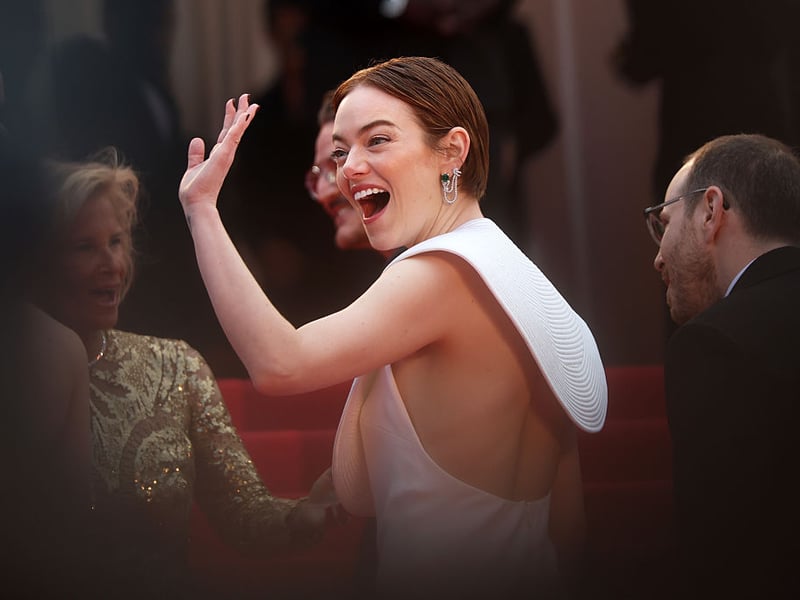 Emma Stone arrived on the 'Eddington' red carpet.