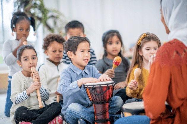 Join musician Maddie Morris for a music workshop inspired by the SELF exhibition and the song 'We Shall Not Be Moved' at Clifton Park Museum on 27th May 2025. 📍 Clifton Park Museum, Clifton Ln, Rotherham S65 2AA