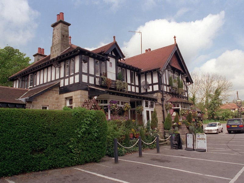 Did you enjoy a drink here back in the day? The Swan at Burn Bridge pictured in April 1999.