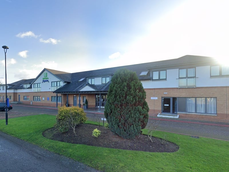 Holiday Inn Express airport hotels were also ranked highly, receiving a customer score of 76% in Which?’s survey. With airport hotels in Aberdeen, Edinburgh and Glasgow, the chain received mostly 4-stars across all categories – with the exception of food and drink. On average, a stay at a Holiday Inn Express airport hotel will cost you £151 per night.