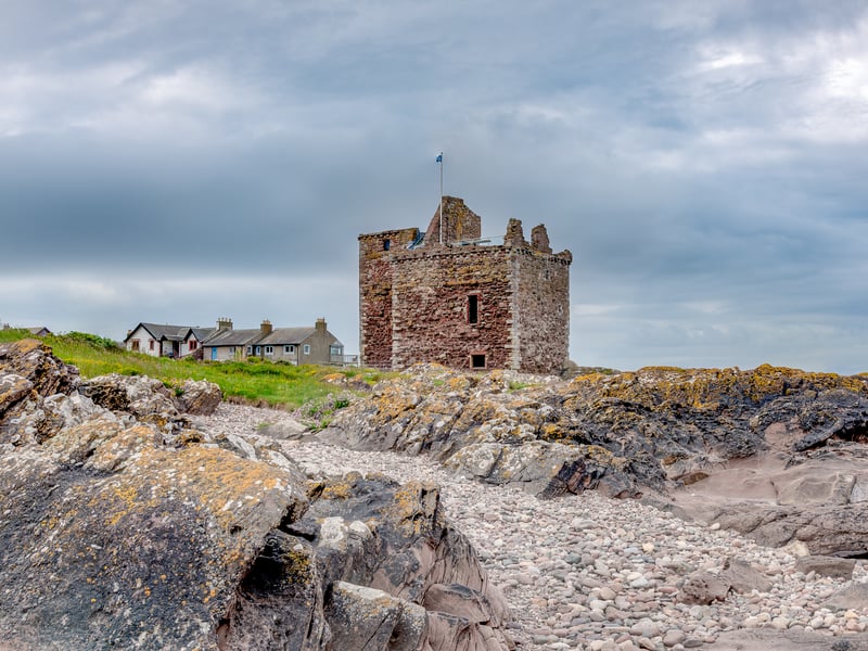 With views across the Firth of Clyde, West Kilbride in North Ayrshire is also among the most expensive coastal towns in Scotland with an average property price of £240,349.