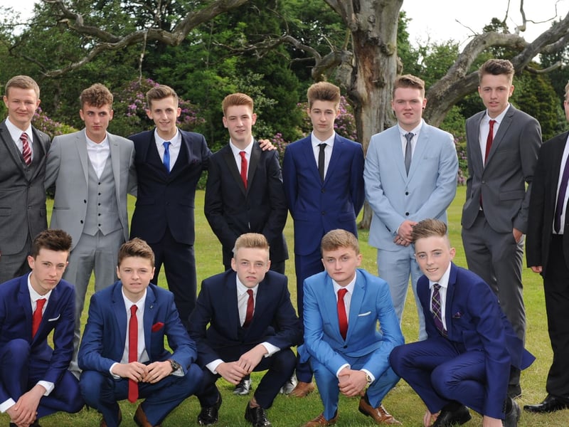 Plenty of faces for you to recognise in this line-up of well-dressed young students at their prom night.