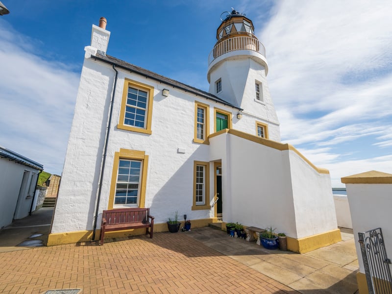 This B-Listed lighthouse and tower overlooking the Pentland Firth is both a unique historic property and a beautiful home on a gorgeous stretch of coast.