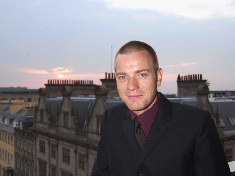  Ewan McGregor burst onto the scene with Trainspotting and quickly established himself as a global star. His iconic portrayal of Obi-Wan Kenobi in the Star Wars prequel trilogy, later reprised for a hugely popular Disney+ series, cemented his legendary status for new generations. His fearless approach to roles, spanning musicals like Moulin Rouge! to acclaimed independent dramas, has given him the ability to connect with audiences worldwide.