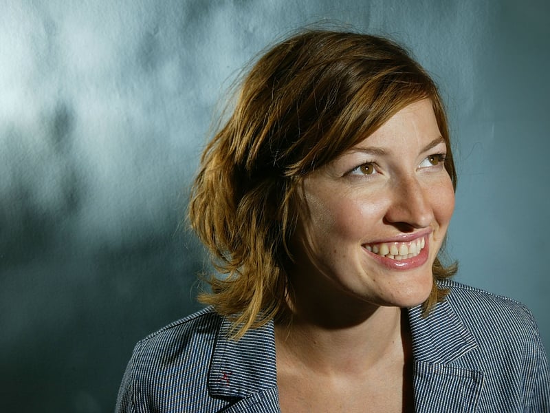 Since her unforgettable debut in Trainspotting, Kelly Macdonald has built an acclaimed career marked by subtle power and consistent quality. Her ability to deliver nuanced performances in critically lauded films like Gosford Park and the Oscar-winning No Country for Old Men highlights her enduring talent.