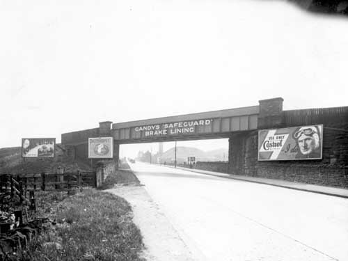 The railway bridge over Gelderd Road pictured in May 1939. It is located in the vicinity of the Pack Horse public house.