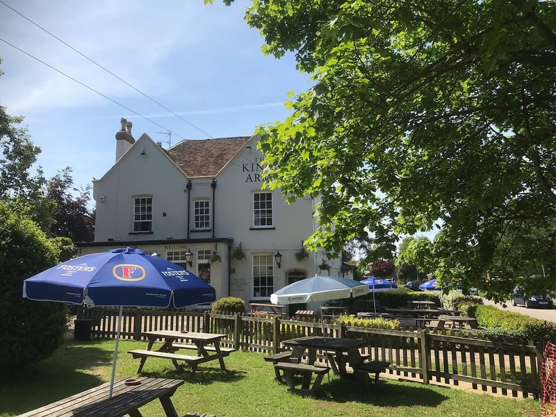 Kings Arms in Newport Pagnell has a 3.8* rating from 92 reviews. A Tripadvisor reviewer said: “Came here after work glad I did, the food was amazing, the staff couldn’t look after you better, felt very safe, well done proper pub.”