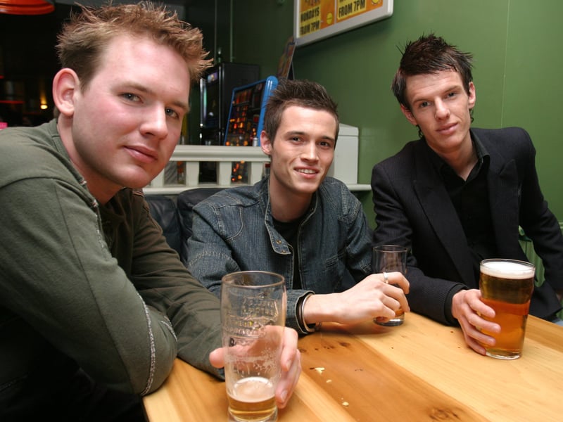 Christian Wragg, Sam Yates and Dave Sanderson at the Cavendish pub, West Street, Sheffield, in 2004