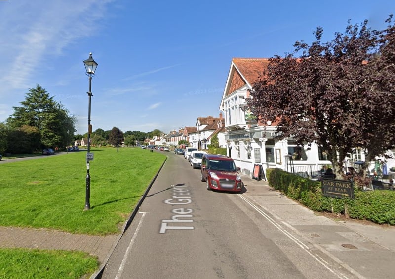 Tucked out of the way of the hustle and bustle, Rowland's Castle is a quiet village with country charm. The village green is a focal point as well as the independent shops and eateries. 