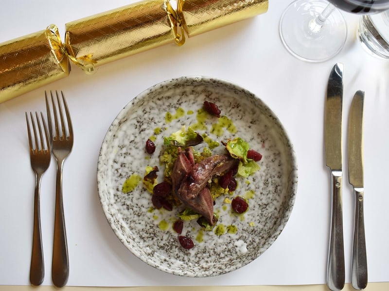 Cannonball Restaurant & Bar on Castlehill has a 4.4* rating from 1,372 reviews. A Tripadvisor reviewer said: “Excellent cuisine and excellent welcome. Unlikely and incredible at the foot of the castle. Scottish recipes are sublime. I recommend.”