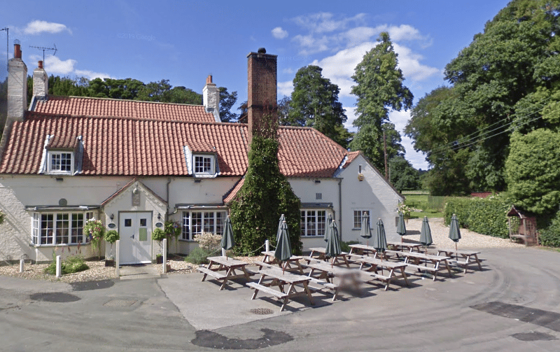 Pipe and Glass is a 15th-century pub located in West End, South Dalton. MICHELIN have described its food offerings as “unfussy” and “instantly recognisable”. It also has accommodation, and has been praised for its customer service.